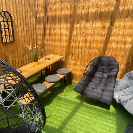 3 Double Bed Brittania Styled Central Home Near Lfc Sleeps 6 With Free Business Super Fast Fibre Broadbandリヴァプール エクステリア 写真