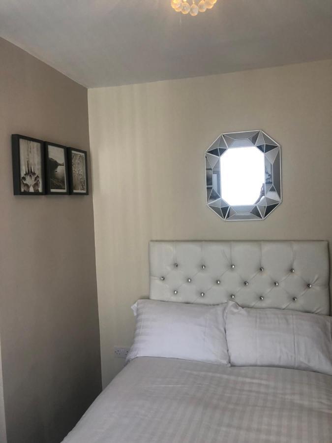 3 Double Bed Brittania Styled Central Home Near Lfc Sleeps 6 With Free Business Super Fast Fibre Broadbandリヴァプール エクステリア 写真