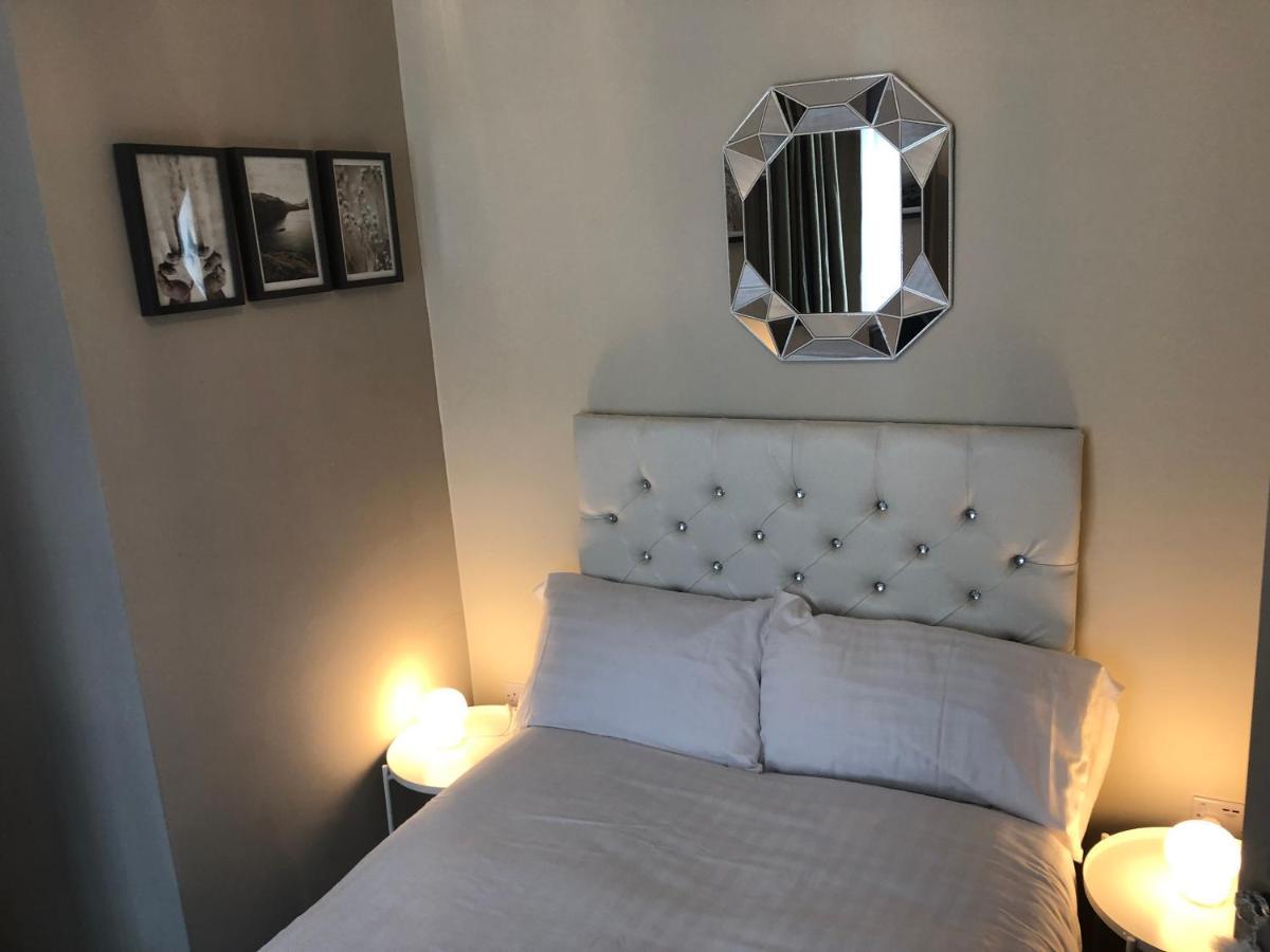 3 Double Bed Brittania Styled Central Home Near Lfc Sleeps 6 With Free Business Super Fast Fibre Broadbandリヴァプール エクステリア 写真