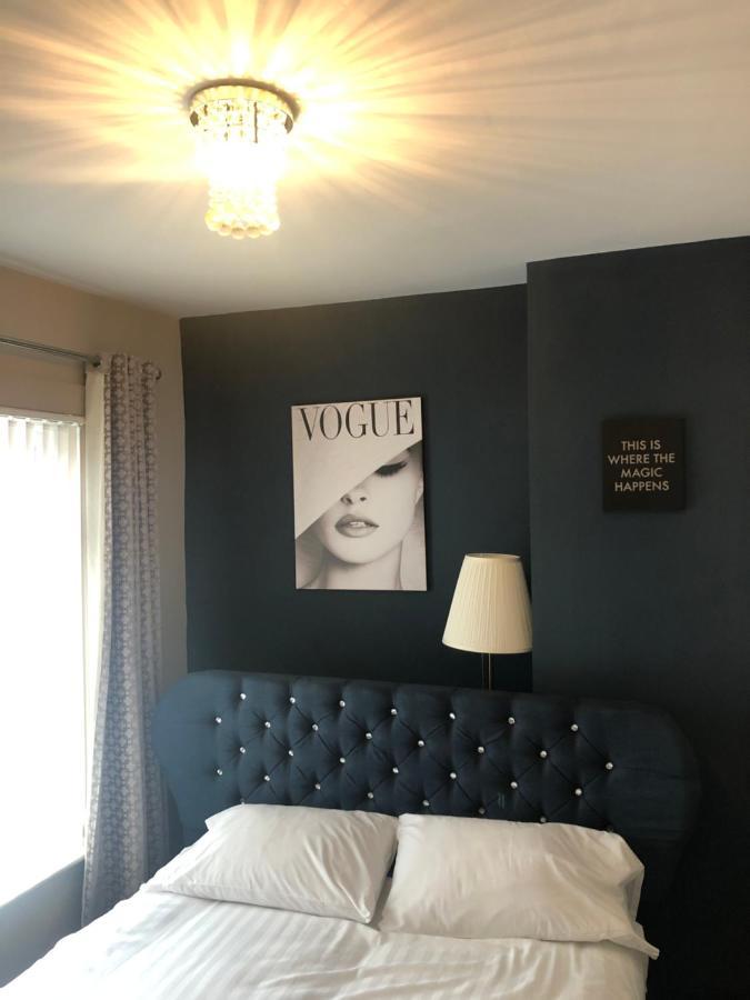 3 Double Bed Brittania Styled Central Home Near Lfc Sleeps 6 With Free Business Super Fast Fibre Broadbandリヴァプール エクステリア 写真