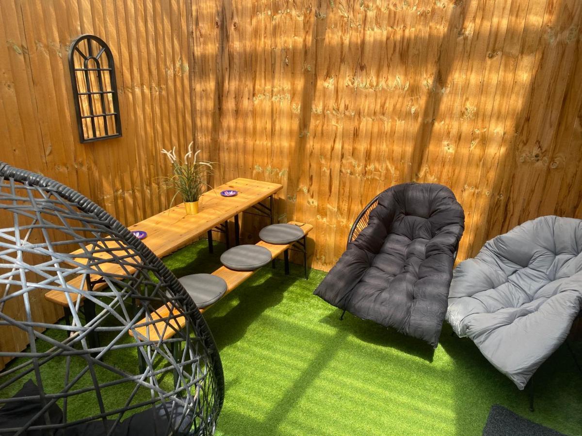 3 Double Bed Brittania Styled Central Home Near Lfc Sleeps 6 With Free Business Super Fast Fibre Broadbandリヴァプール エクステリア 写真