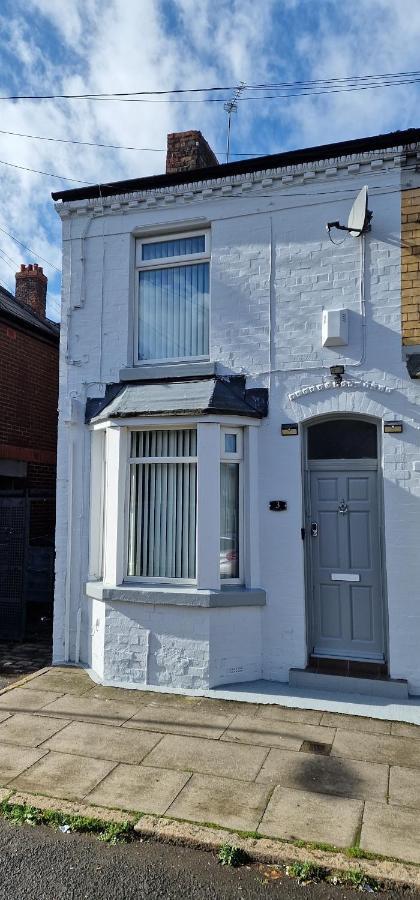 3 Double Bed Brittania Styled Central Home Near Lfc Sleeps 6 With Free Business Super Fast Fibre Broadbandリヴァプール エクステリア 写真